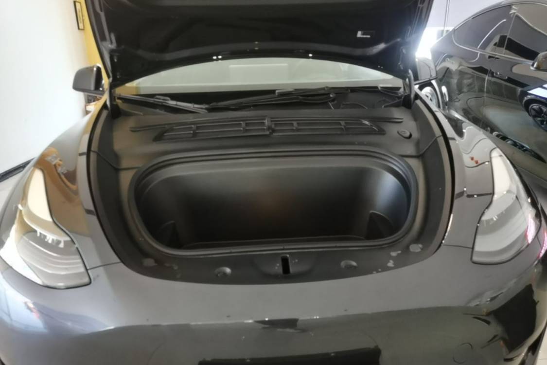 Tesla Model Y 2024 #11 Tesla Model Y 2024 car image #11