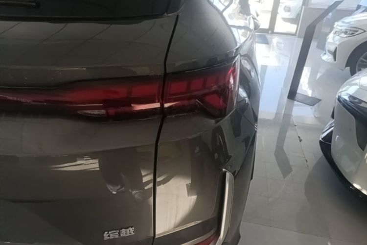 GEELY Coolray 2025 #8 GEELY Coolray 2025 car image #8