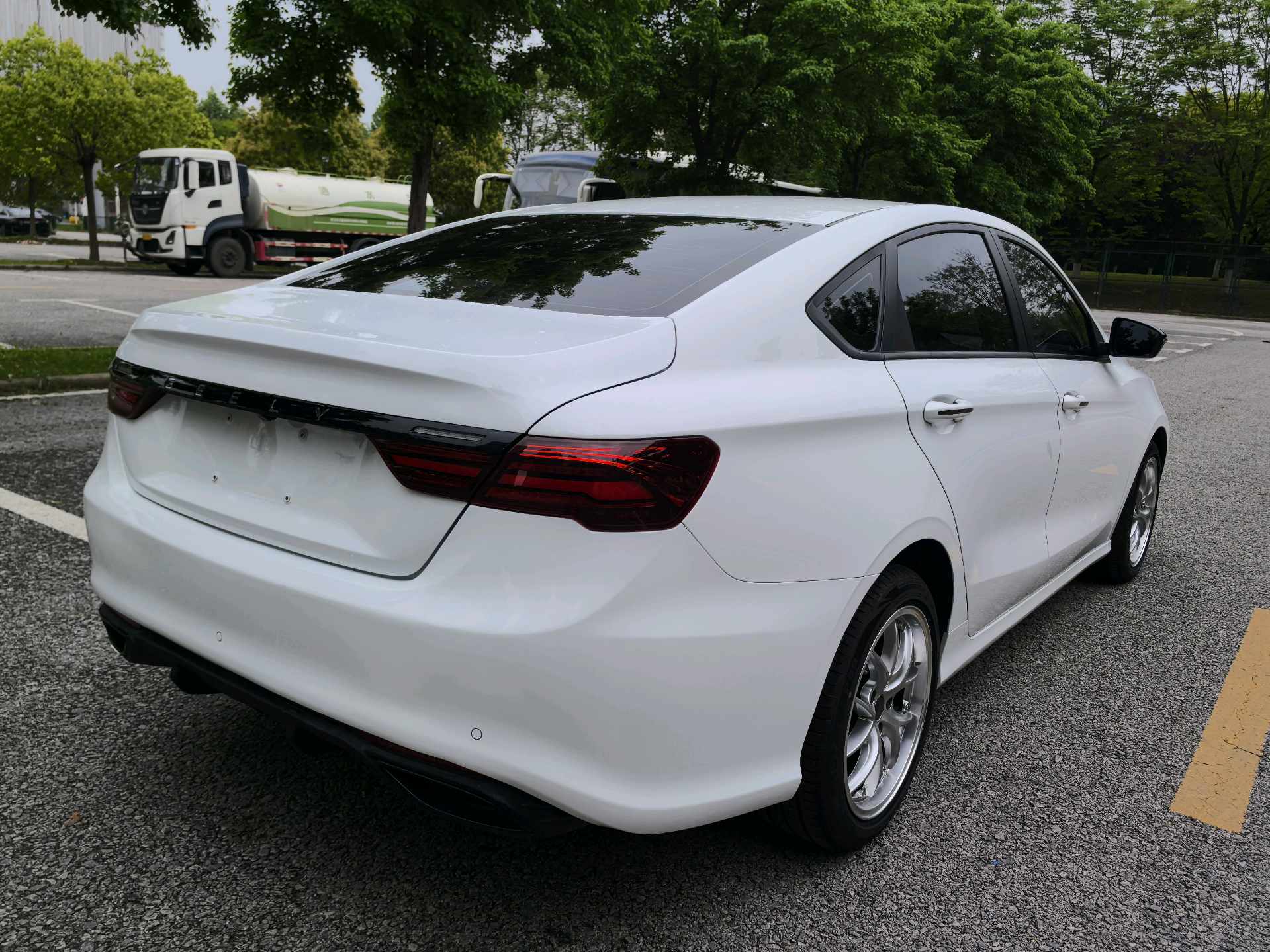 GEELY Binray 2021 image de voiture #4