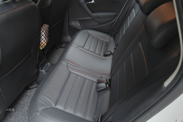 Volkswagen Polo 2015 #19 Volkswagen Polo 2015 car image #19