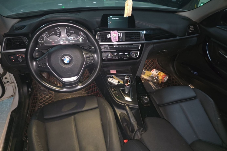 BMW 3 Series 2018 #10 BMW 3 Series 2018 car image #10