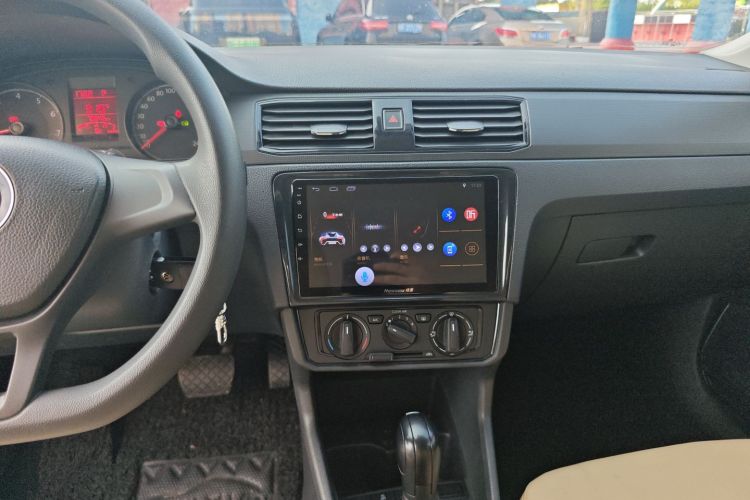 Volkswagen Santana 2019 صورة سيارة #13