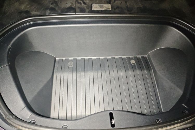 MI SU7 2025 immagine di auto #22