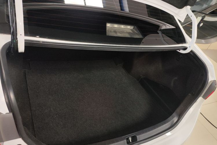 Toyota Corolla 2019 #19 Toyota Corolla 2019 car image #19