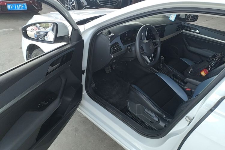 Volkswagen Lavida 2023 car image #16