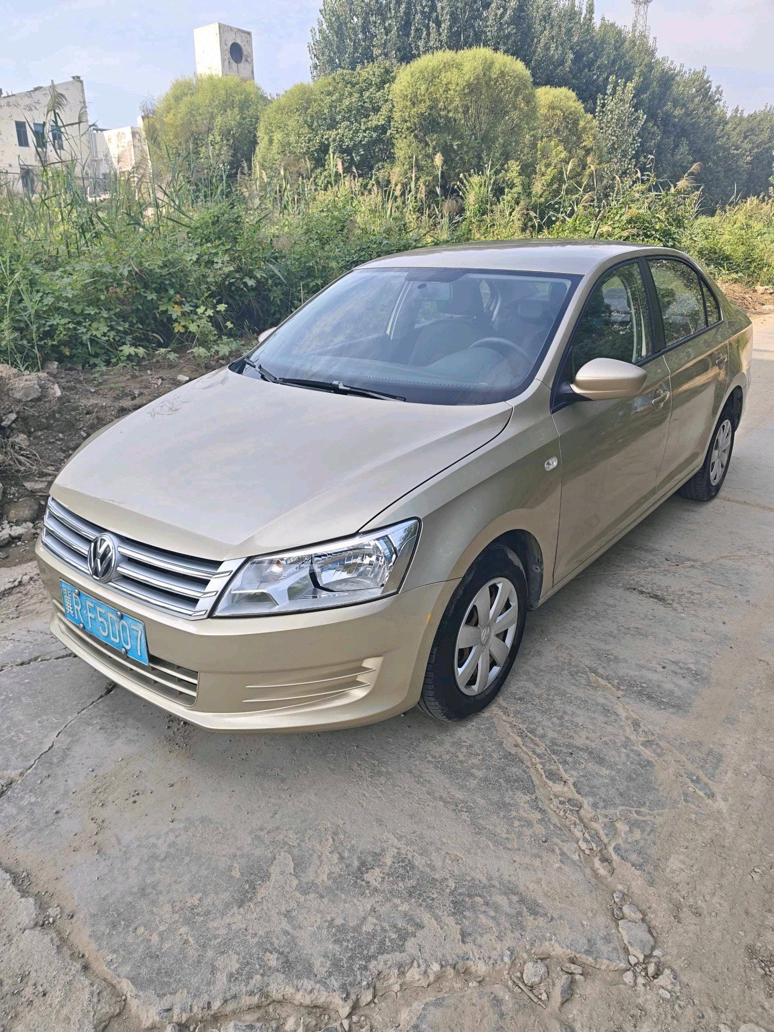 Volkswagen Santana 2016 car image 