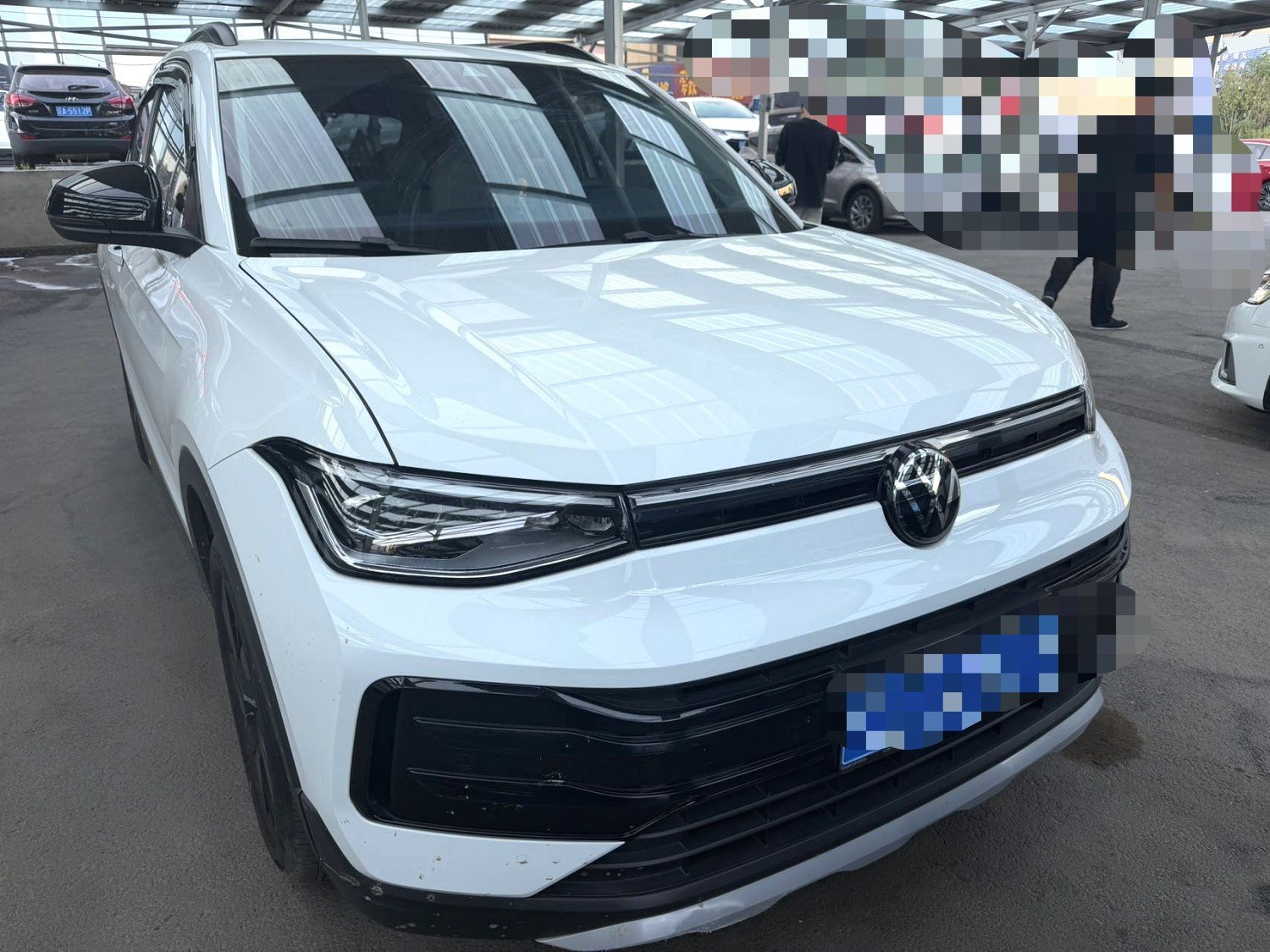 Volkswagen Tharu 2025 car image #2