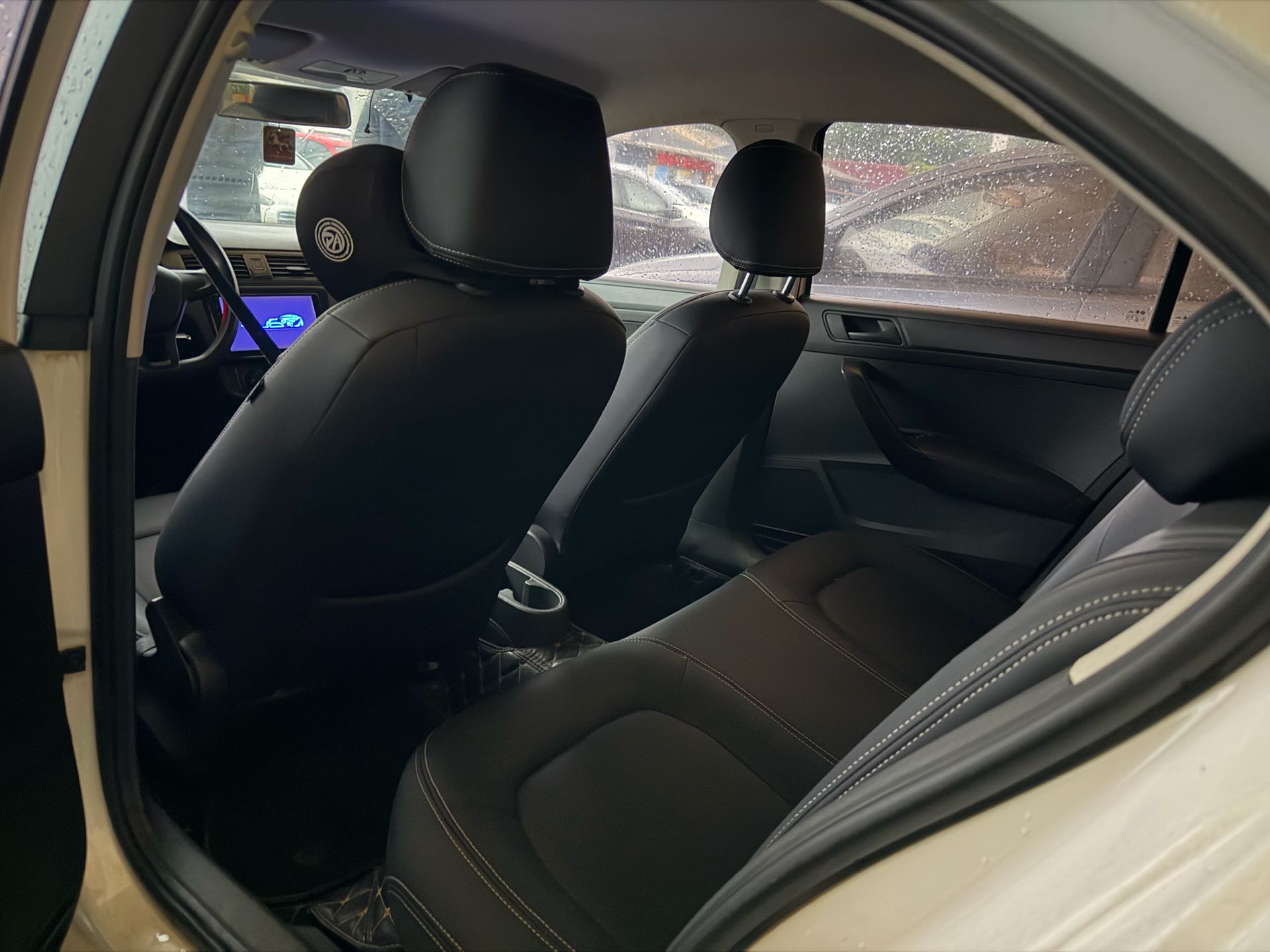 Volkswagen Santana 2018 imagen de coche #4
