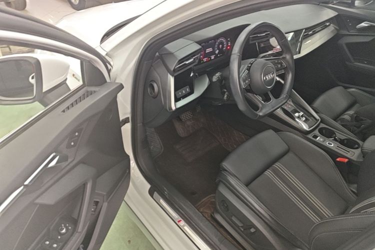 Audi A3 2022 immagine di auto #16