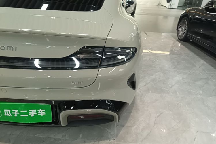 MI SU7 2025 car image #8