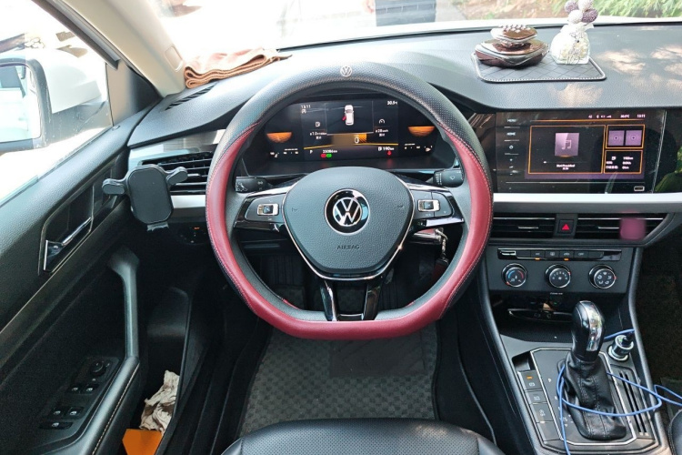 Volkswagen Lavida 2021 car image #11