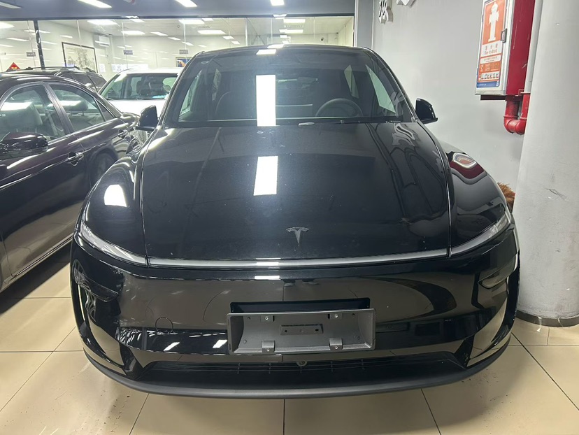 Tesla Model Y 2026 car image 