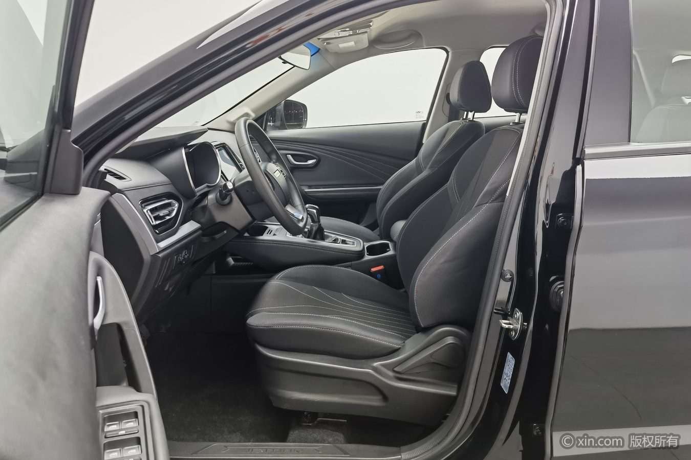 Jetour X70M 2023 #10 Jetour X70M 2023 car image #10