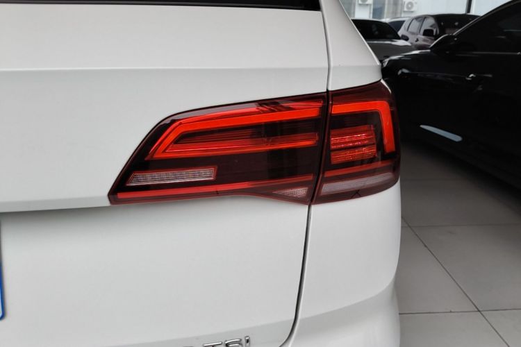 Volkswagen Tharu 2021 car image #8