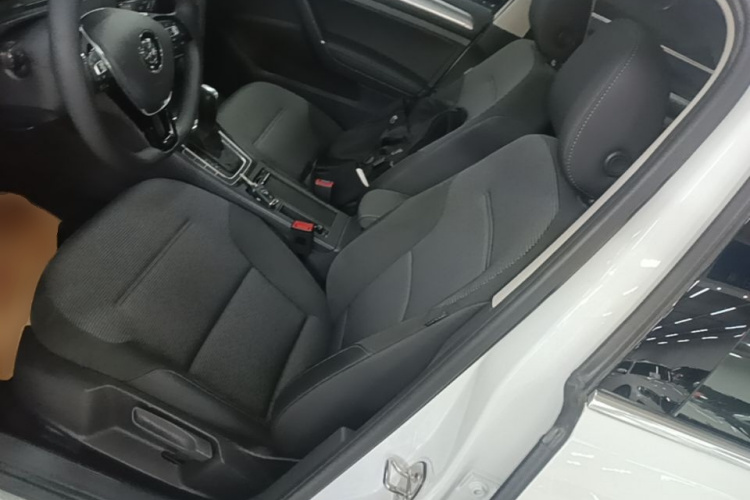 Volkswagen Golf 2019 #19 Volkswagen Golf 2019 car image #19