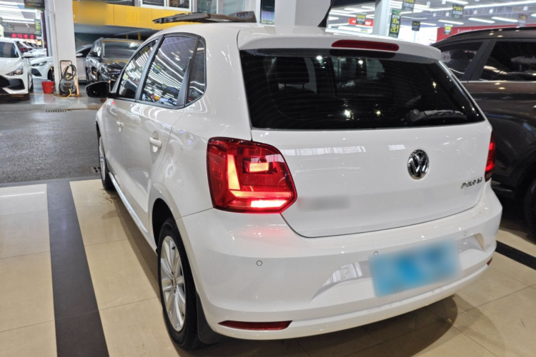 Volkswagen Polo 2015 imagem de carro #5