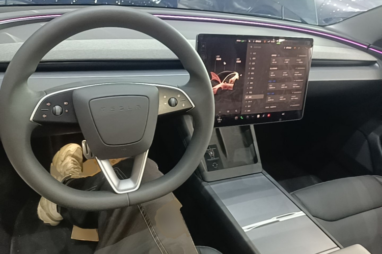 Tesla Model 3 2025 #10 Tesla Model 3 2025 car image #10