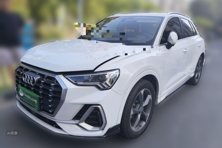 Audi Q3 2020 car image #2