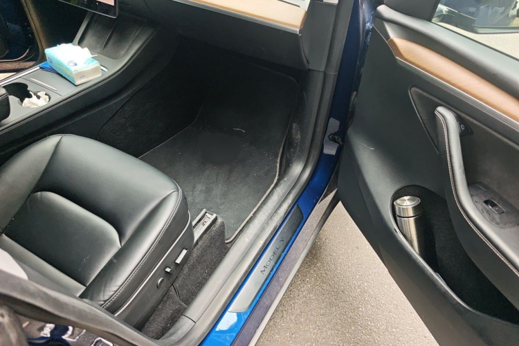 Tesla Model Y 2021 #25 Tesla Model Y 2021 car image #25