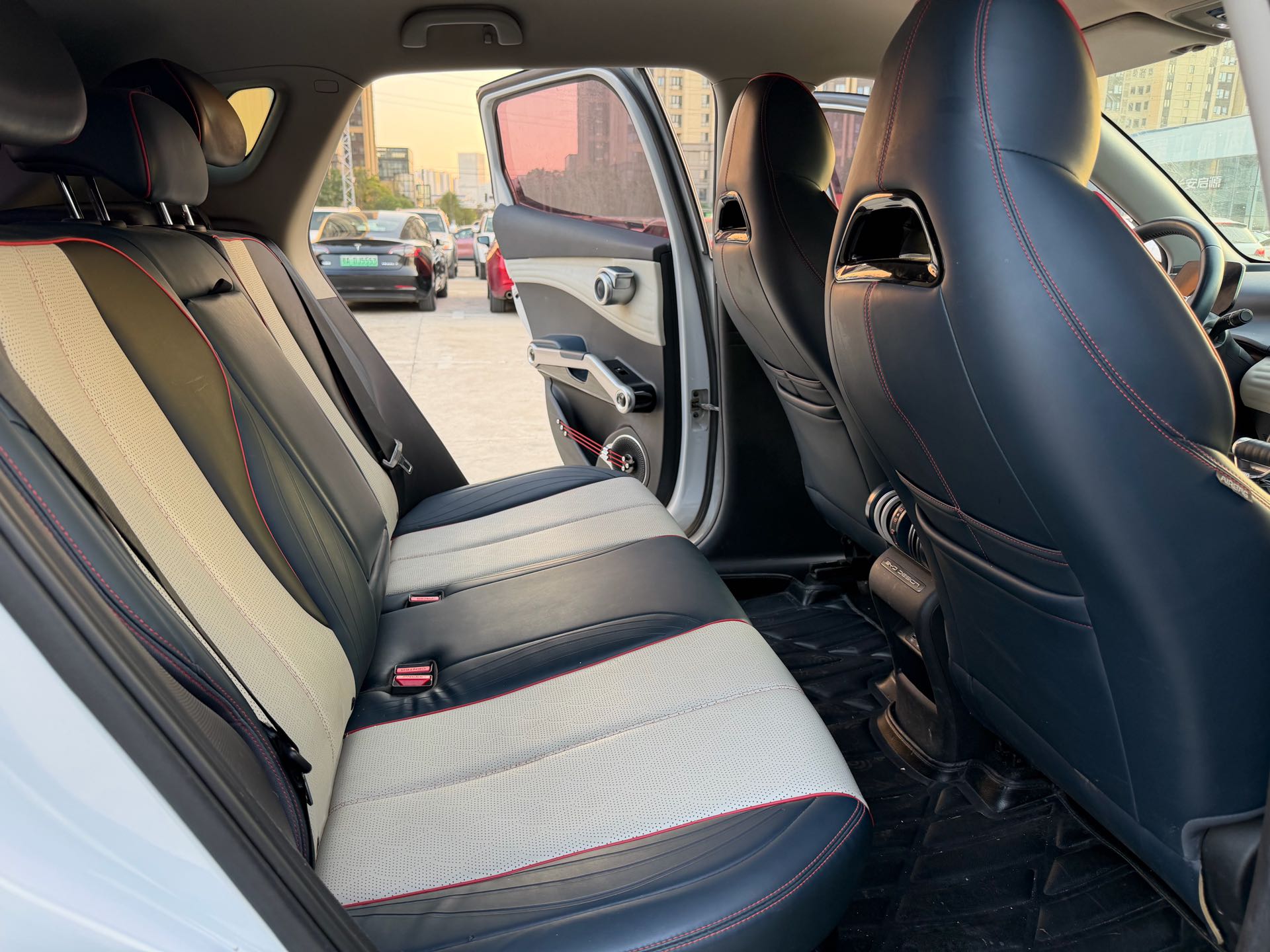 BYD Yuan Plus 2023 صورة سيارة #11