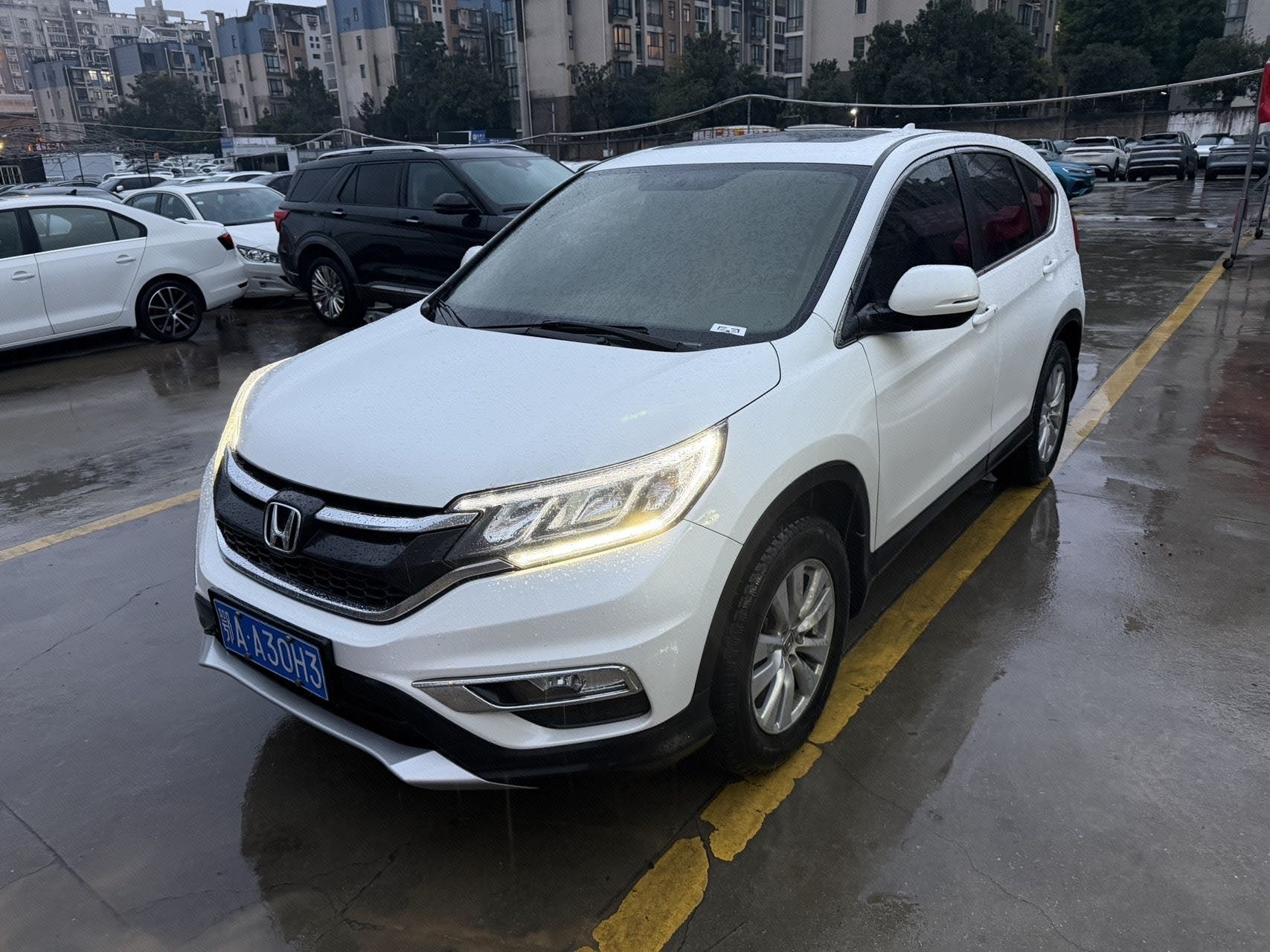 Honda CR-V 2015 car image 