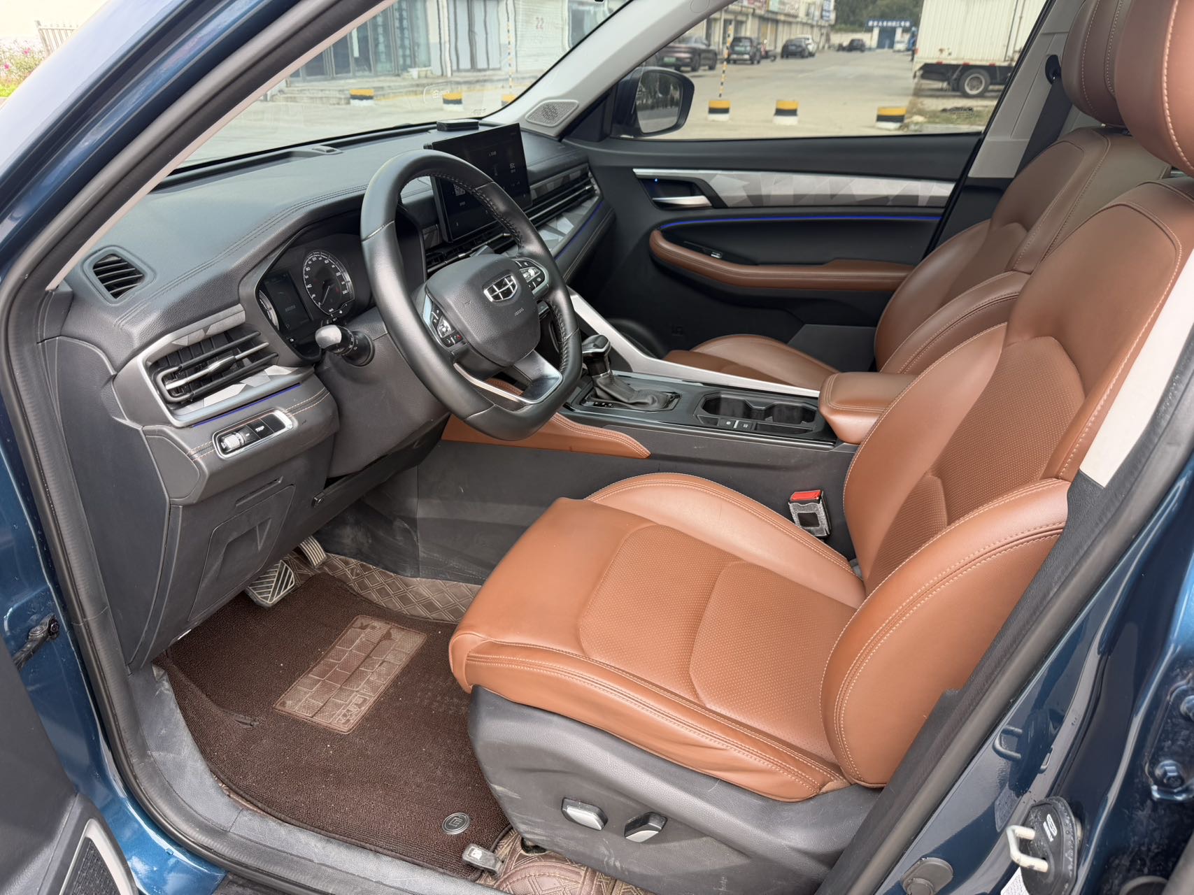GEELY Vision X6 2021 image de voiture #7
