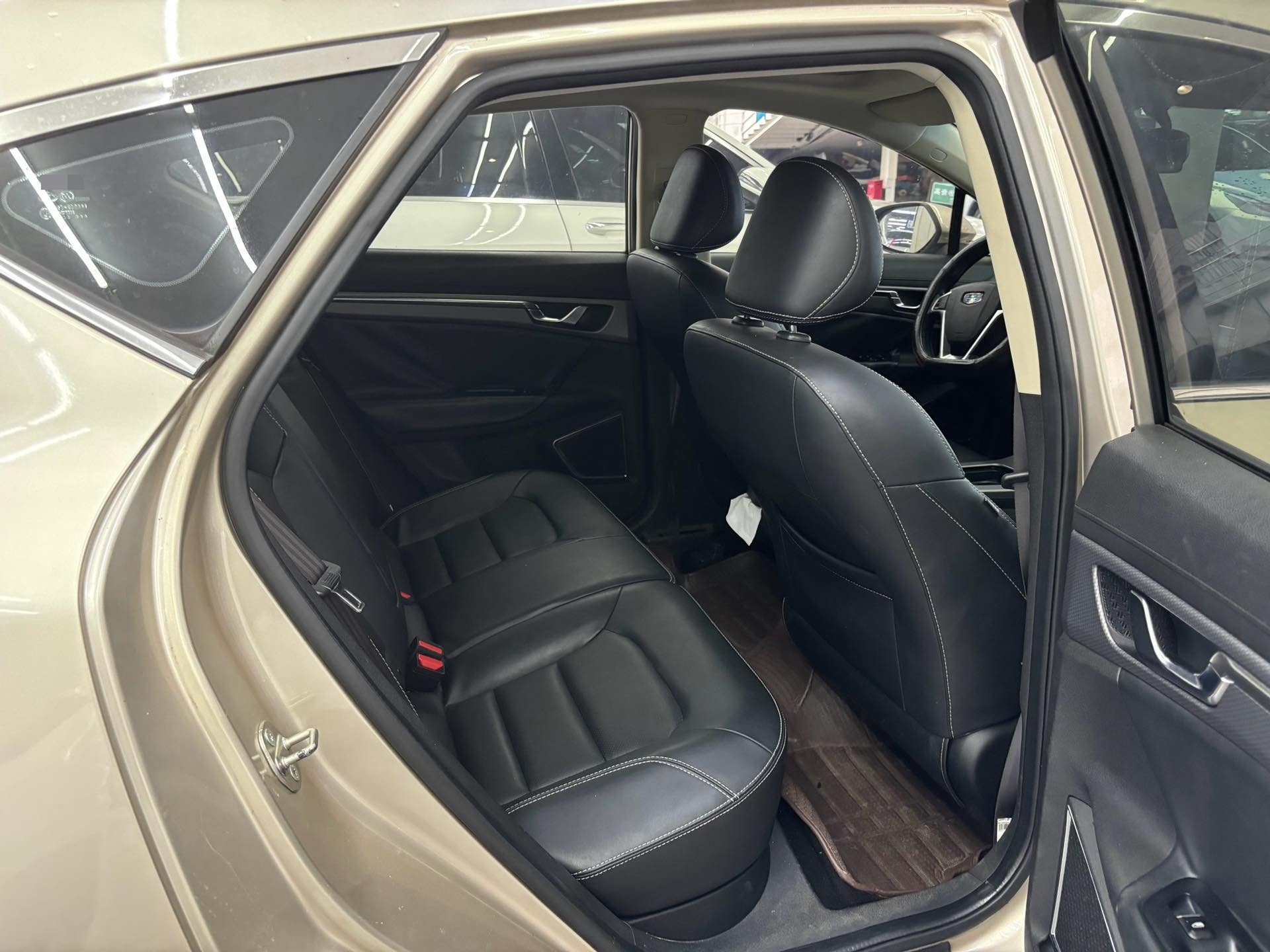 GEELY Emgrand GS 2016 car image #7