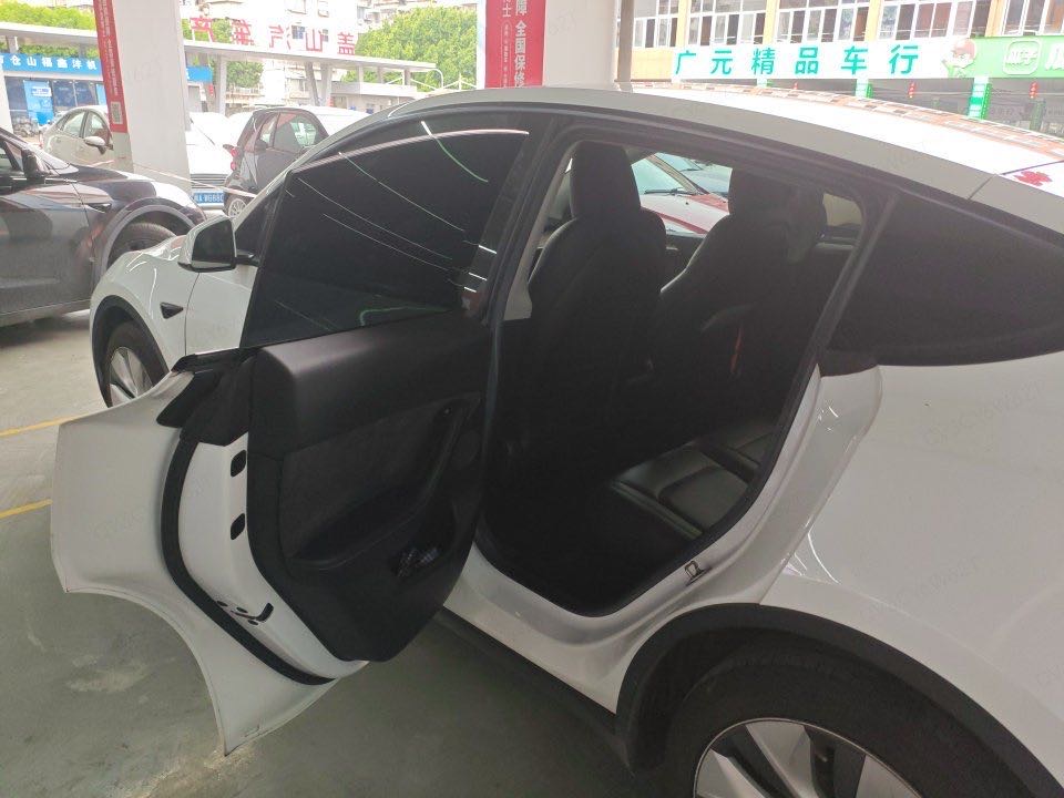 Tesla Model Y 2022 car image #3