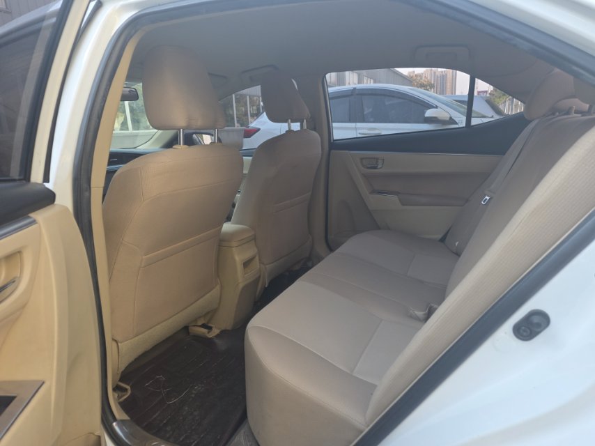 Toyota Corolla 2015 immagine di auto #6