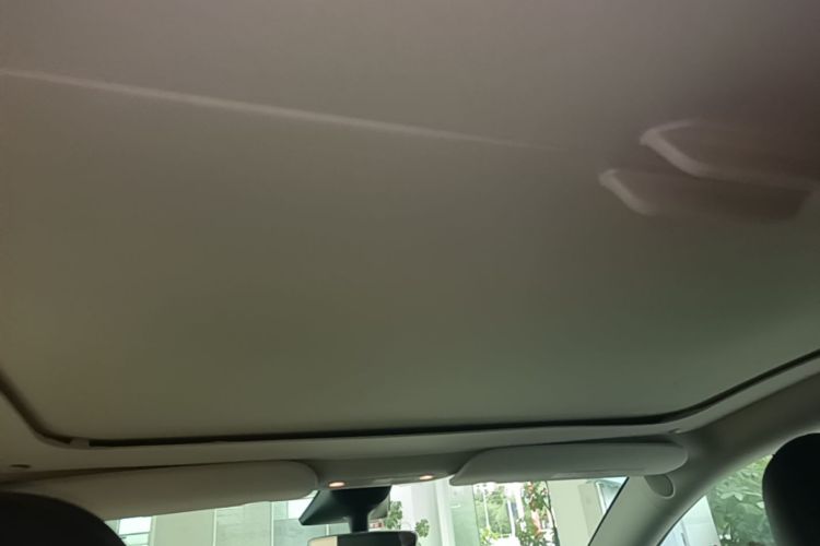 Tesla Model Y 2022 #20 Tesla Model Y 2022 car image #20