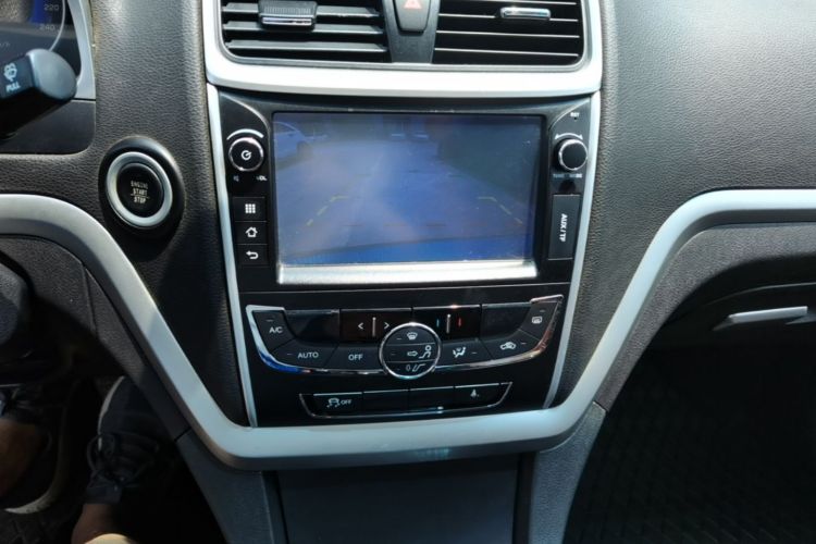 GEELY Emgrand 2016 car image #13