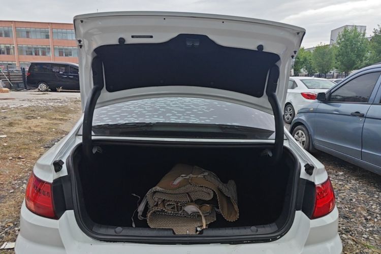 GEELY Emgrand GL 2019 immagine di auto #19
