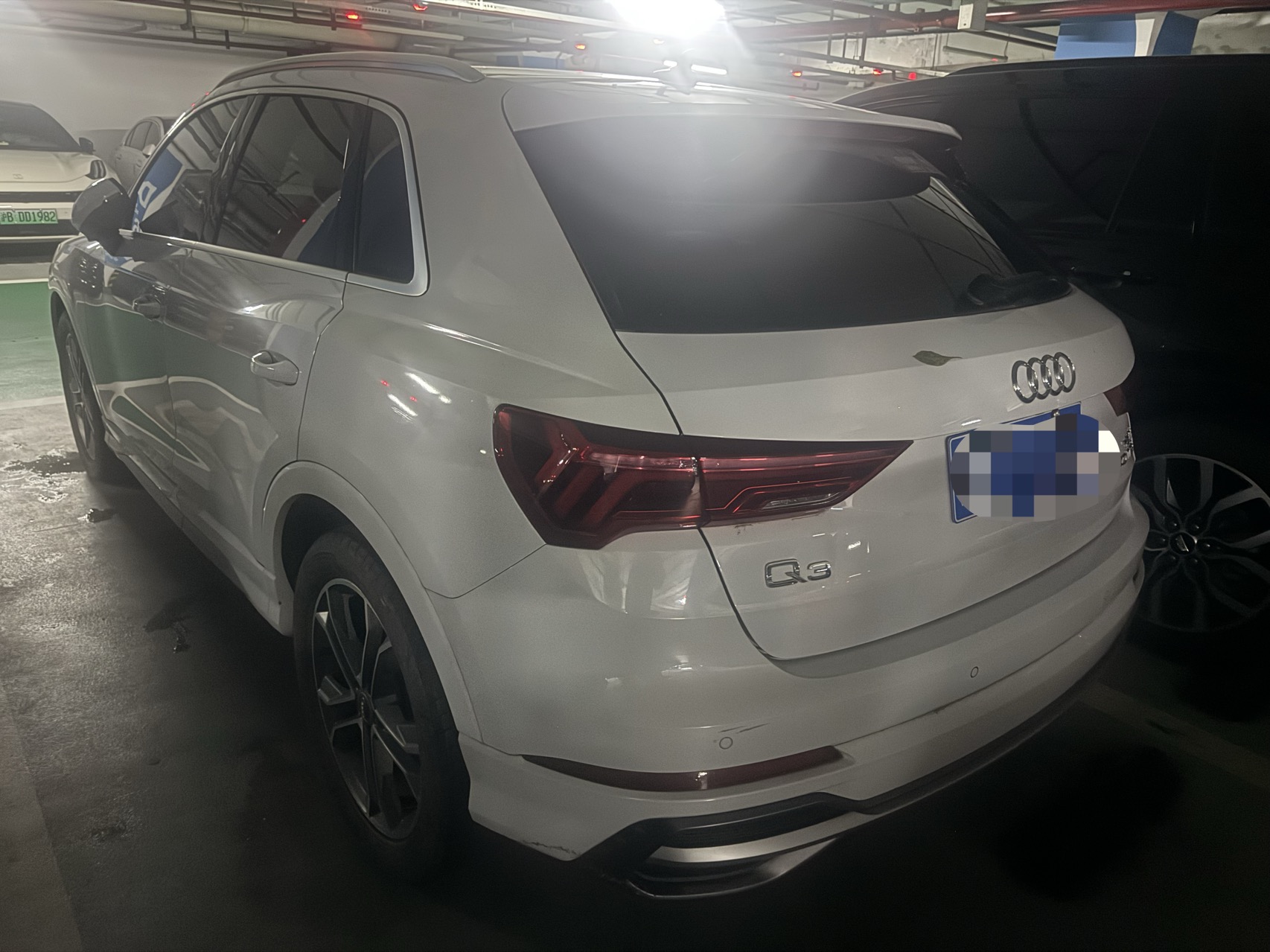 Audi Q3 2020 car image #8