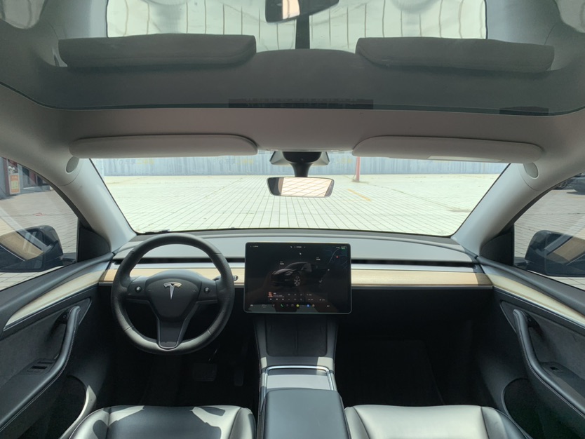Tesla Model Y 2022 #9 Tesla Model Y 2022 car image #9