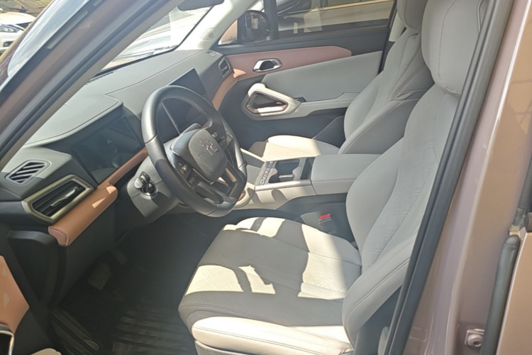 BYD YuanUP 2025 car image #15