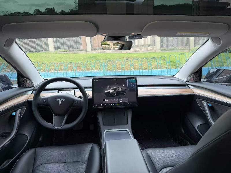 Tesla Model 3 2023 #6 Tesla Model 3 2023 car image #6