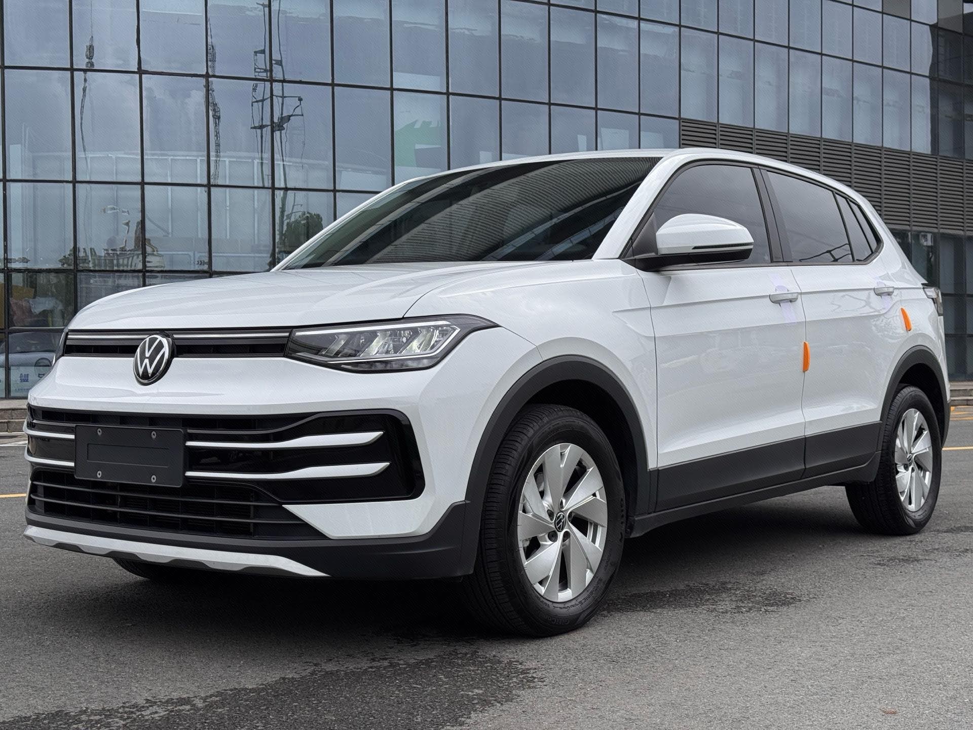 Volkswagen Tharu 2024 car image 