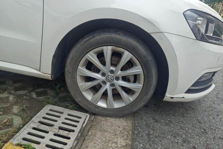 Volkswagen Lavida 2017 car image #6
