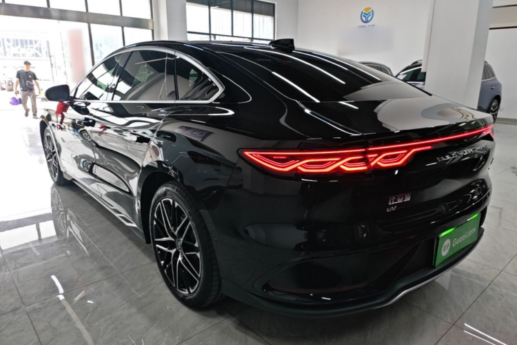 BYD Han 2025 car image #5