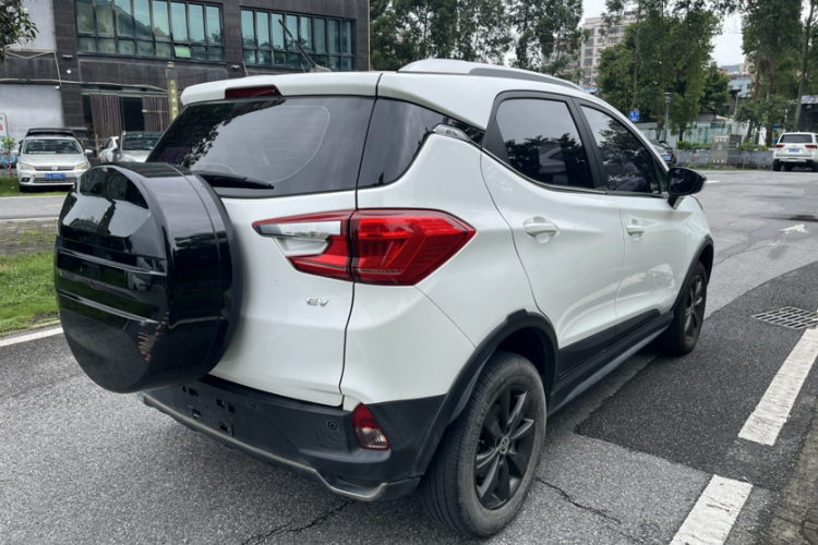 BYD Yuan New Energy 2019 immagine di auto #5