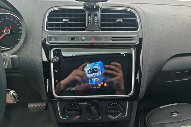 Volkswagen Polo 2019 #13 Volkswagen Polo 2019 car image #13