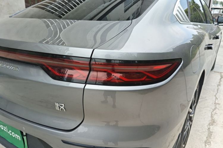 BYD Han 2023 immagine di auto #8