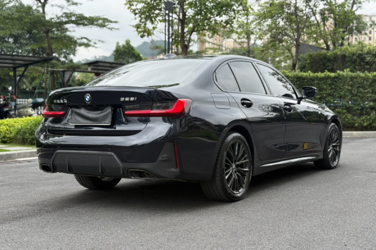 BMW 3 Series 2024 #4 BMW 3 Series 2024 car image #4