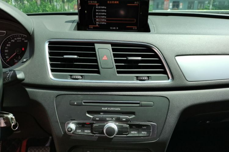 Audi Q3 2019 #13 Audi Q3 2019 car image #13