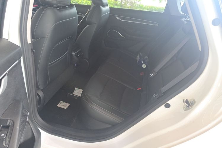 GEELY Emgrand 2023 #17 GEELY Emgrand 2023 car image #17