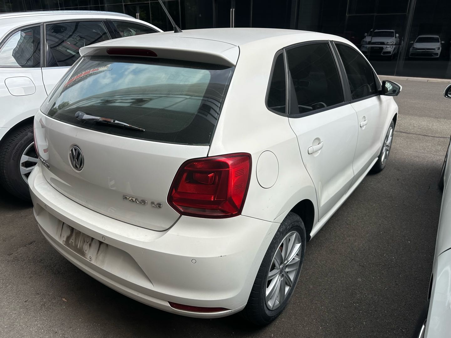 Volkswagen Polo 2015 car image #12