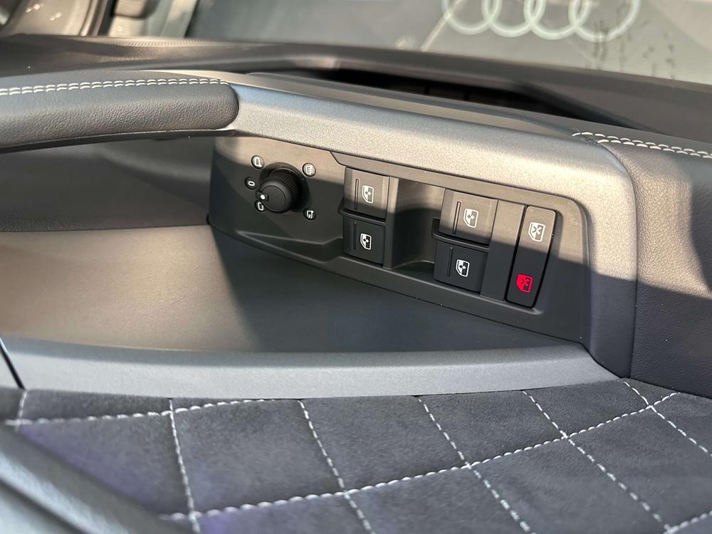 Audi Q3 2025 immagine di auto #6