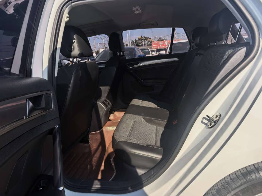Volkswagen Golf 2018 #6 Volkswagen Golf 2018 car image #6