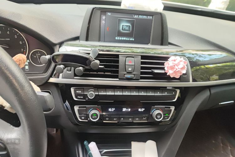 BMW 3 Series GT 2017 imagem de carro #15