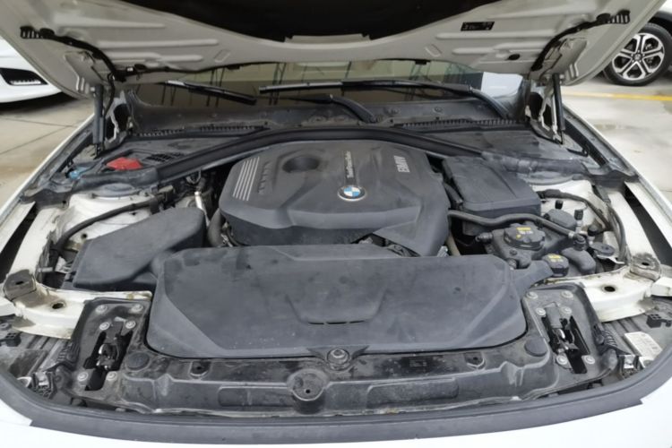 BMW 3 Series 2018 #20 BMW 3 Series 2018 car image #20